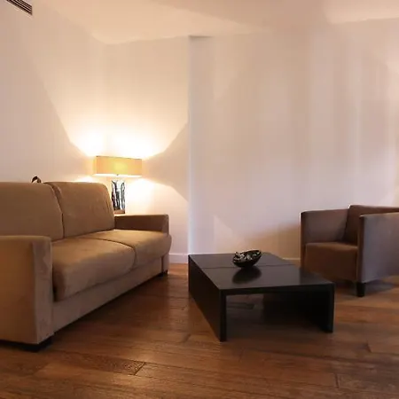 Bridgestreet Champs-elysees *