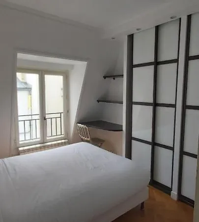 Bridgestreet Champs-elysees * パリ