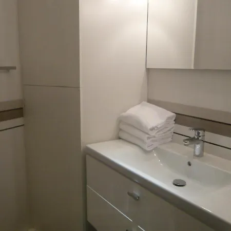 Apartment Bridgestreet Champs-elysees Paris