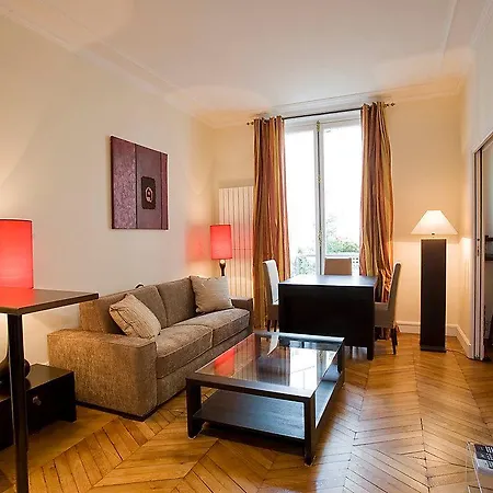 Bridgestreet Champs-elysees Paris