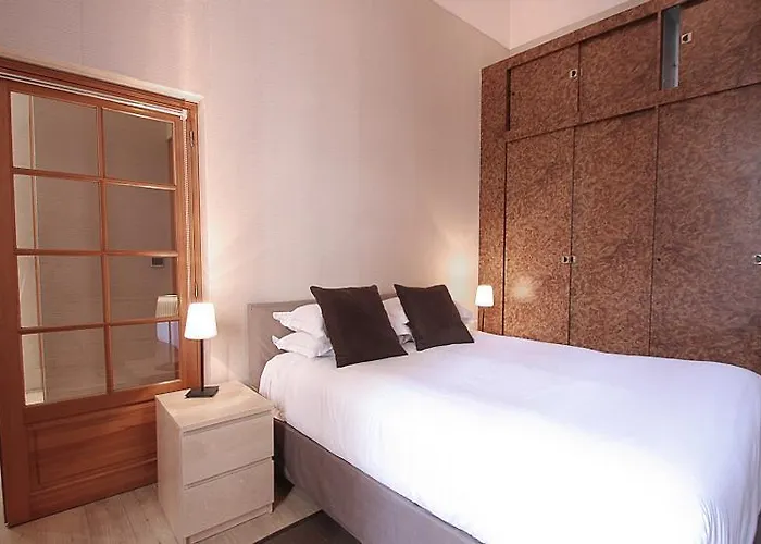 Bridgestreet Champs-elysees Apartmán