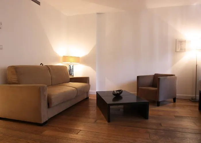 Bridgestreet Champs-elysees *