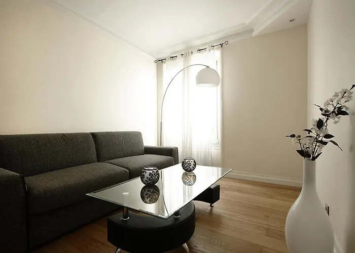 Bridgestreet Champs-elysees Apartmán Paříž