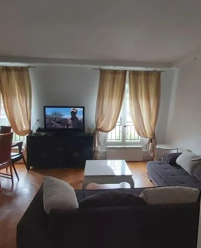 Bridgestreet Champs-elysees *