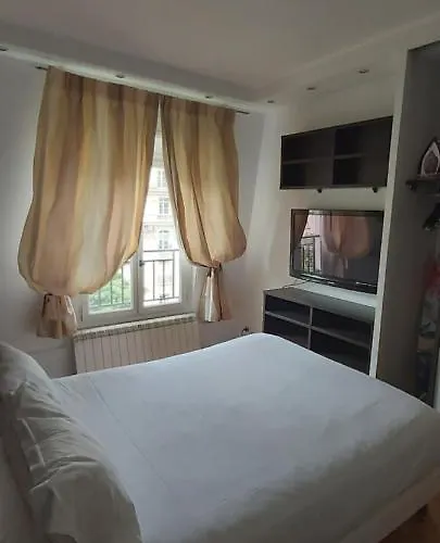 Bridgestreet Champs-elysees Paříž