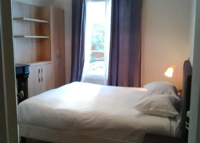 Bridgestreet Champs-elysees * Paříž